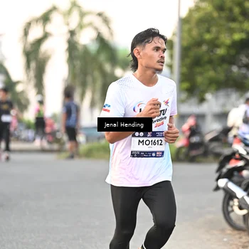 Runner Photo 7696695
