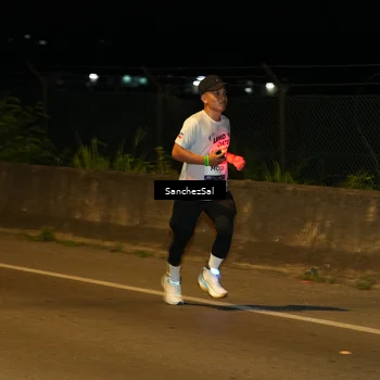 Runner Photo 7696719