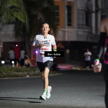Runner Photo 7696724