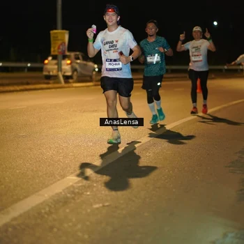 Runner Photo 7696725