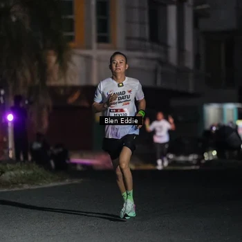 Runner Photo 7696728