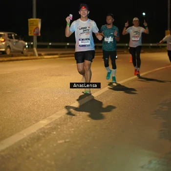 Runner Photo 7696729