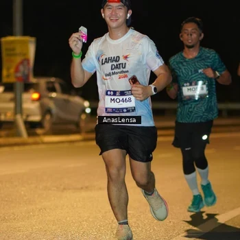 Runner Photo 7696732