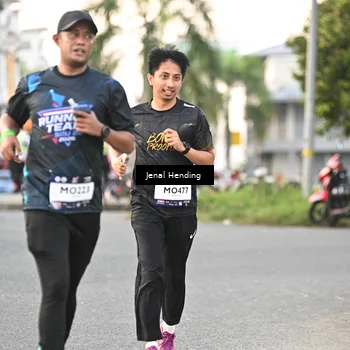 Runner Photo 7696750