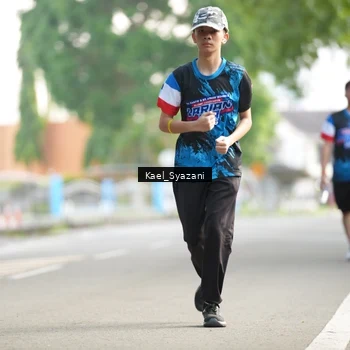 Runner Photo 7696755