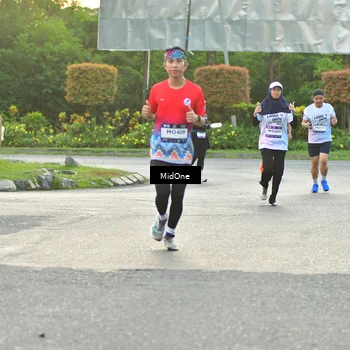 Runner Photo 7696767
