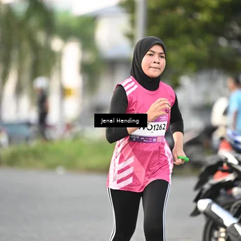 Runner Photo 7696772