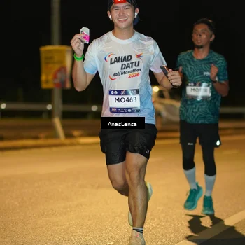 Runner Photo 7696781