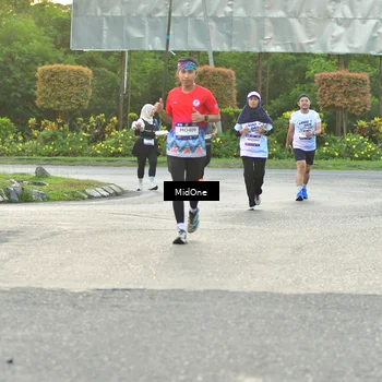 Runner Photo 7696782