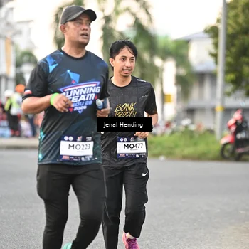Runner Photo 7696786