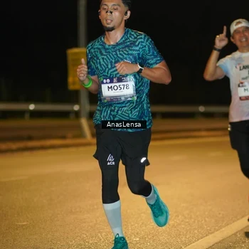 Runner Photo 7696787