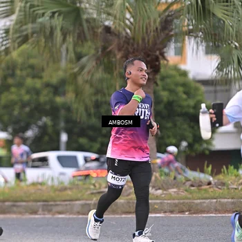 Runner Photo 7696791