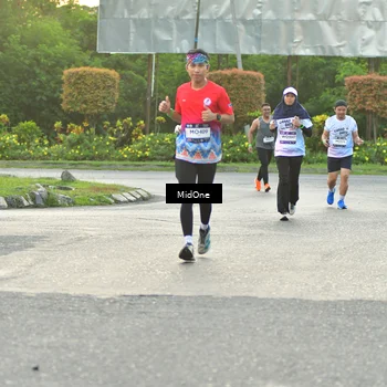Runner Photo 7696802
