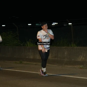 Runner Photo 7696803
