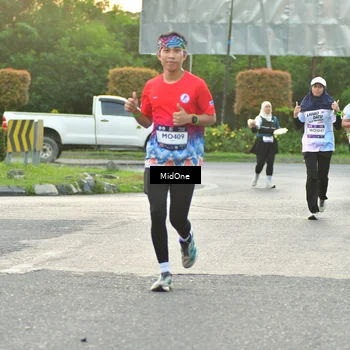 Runner Photo 7696807