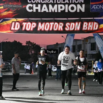 Runner Photo 7696809