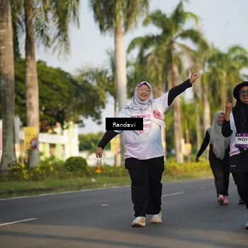 Runner Photo 7696810