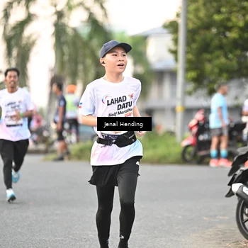 Runner Photo 7696812