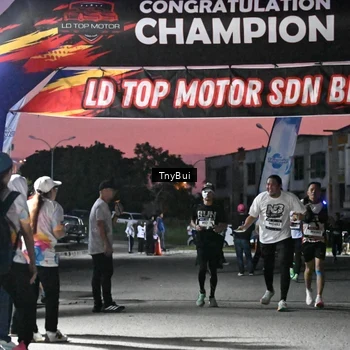 Runner Photo 7696819