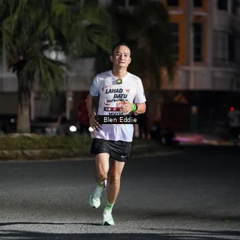 Runner Photo 7696822