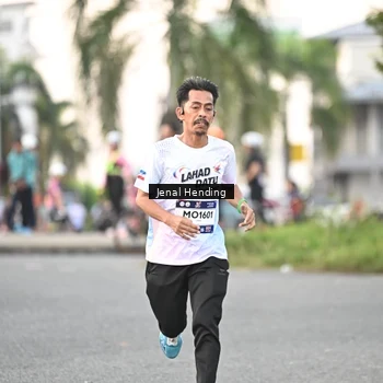Runner Photo 7696827
