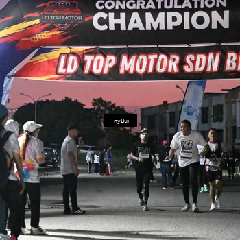Runner Photo 7696831