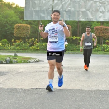 Runner Photo 7696836
