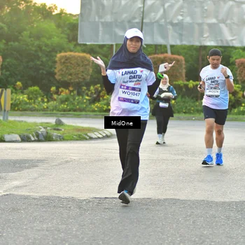 Runner Photo 7696844
