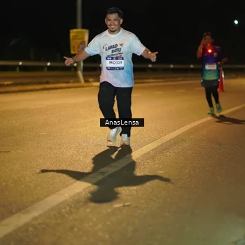 Runner Photo 7696852