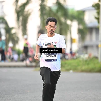 Runner Photo 7696859