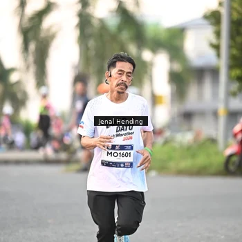 Runner Photo 7696870
