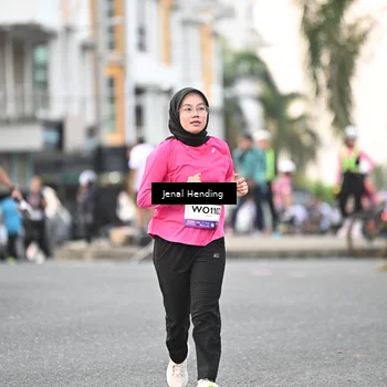 Runner Photo 7696890