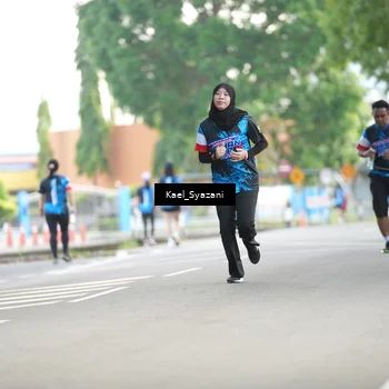 Runner Photo 7696901