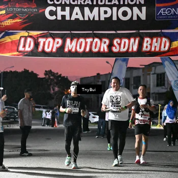 Runner Photo 7696907