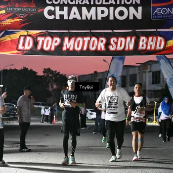 Runner Photo 7696915