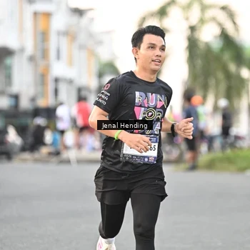 Runner Photo 7696933