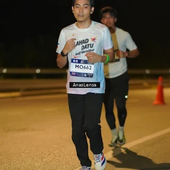 Runner Photo 7696988