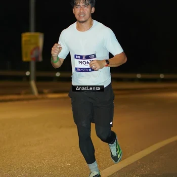 Runner Photo 7696993