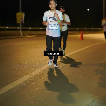 Runner Photo 7696995