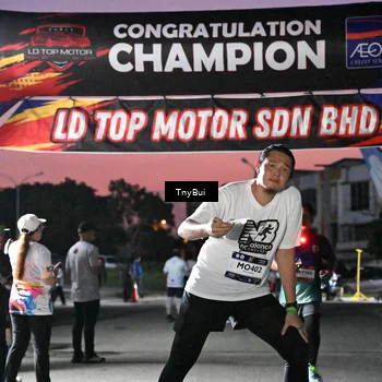 Runner Photo 7696996