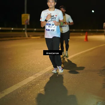 Runner Photo 7696998