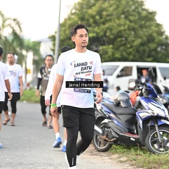Runner Photo 7697009