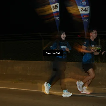 Runner Photo 7697021