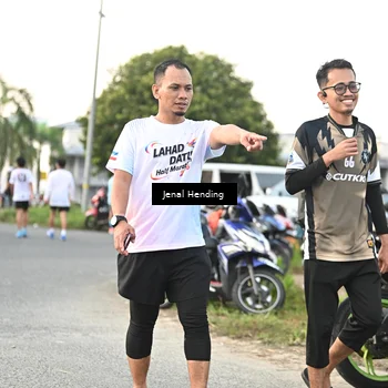 Runner Photo 7697035