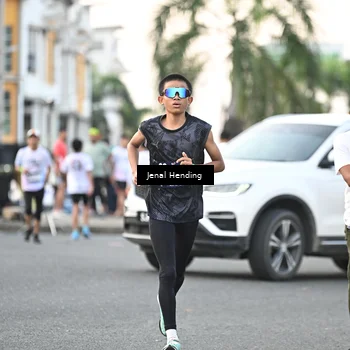 Runner Photo 7697039