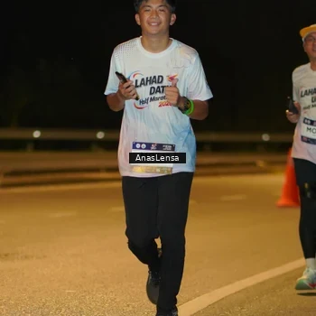 Runner Photo 7697049