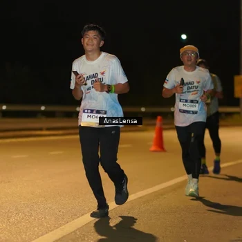 Runner Photo 7697060