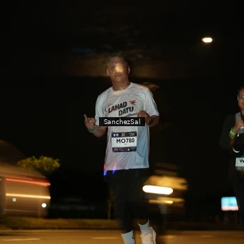 Runner Photo 7697070