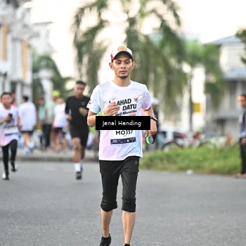 Runner Photo 7697074