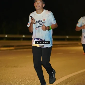 Runner Photo 7697094